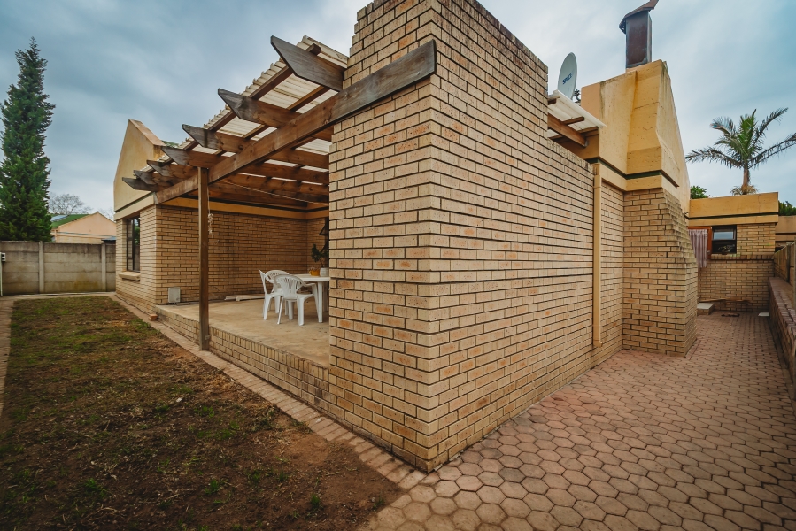 2 Bedroom Property for Sale in Heather Park Western Cape